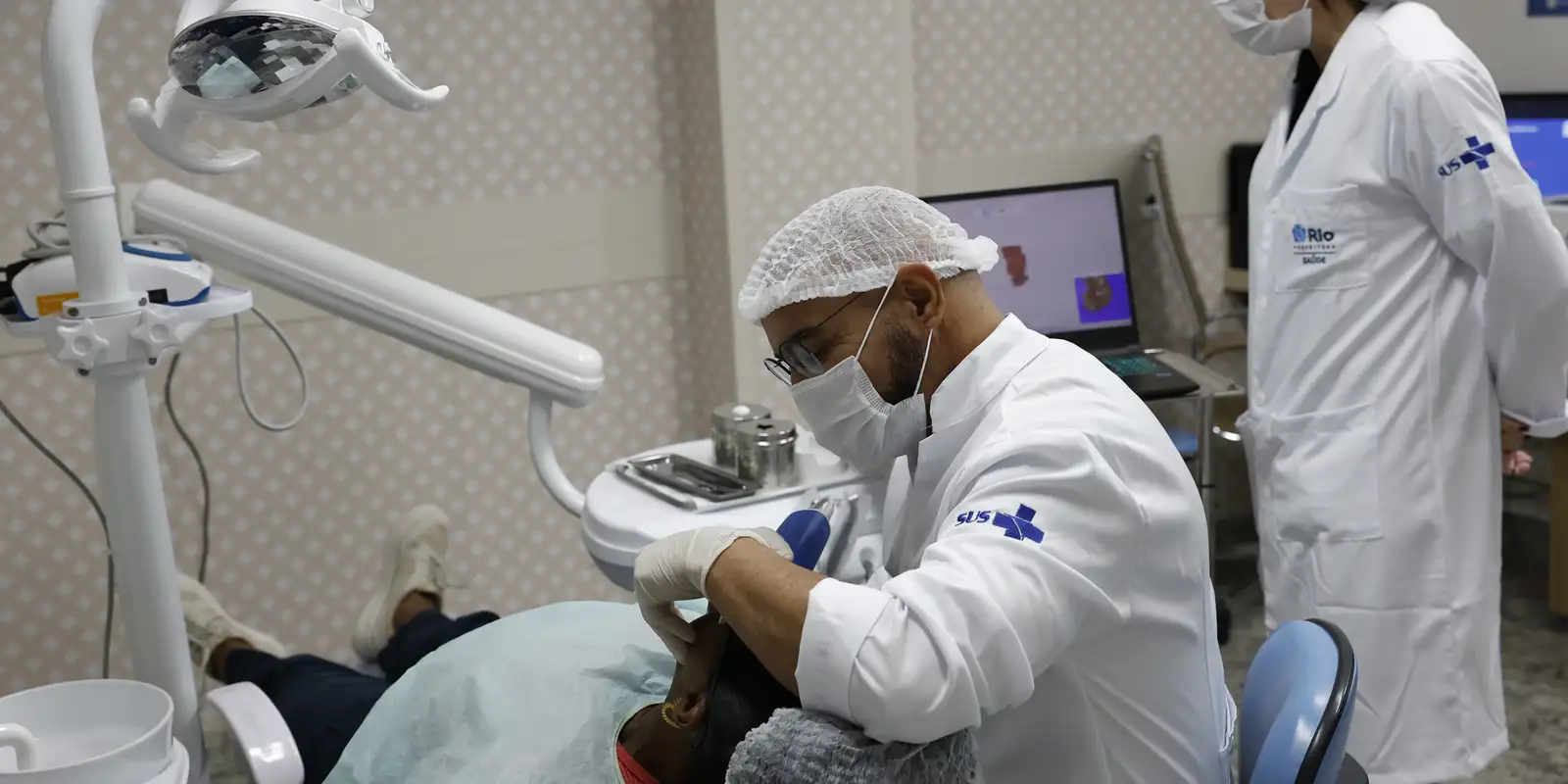 comissao-do-senado-aprova-novo-piso-salarial-de-medicos-e-dentistas