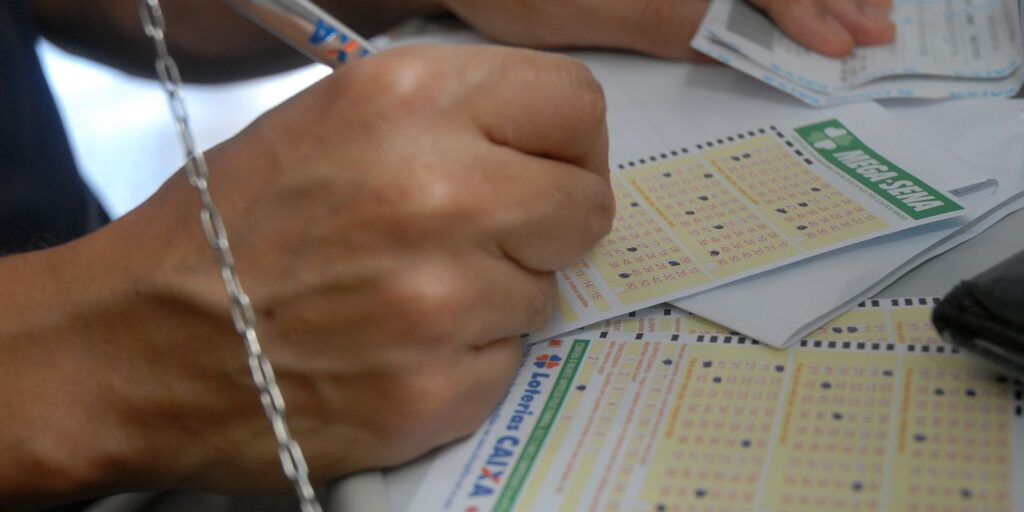 mega-sena-acumula-para-r$-76-milhoes;-confira-os-numeros-sorteados