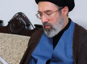 lider-do-ira-promete-vinganca-e-manter-fechado-estreito-de-ormuz