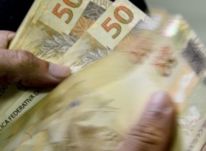 familias-estao-menos-endividadas-e-mais-cautelosas-com-gastos