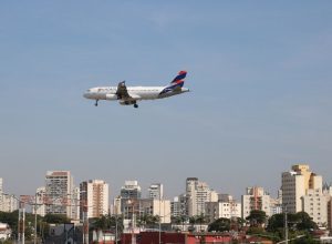 cade-investiga-possivel-alinhamento-de-precos-entre-latam-e-gol