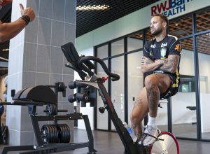 neymar-faz-novo-exame-e-segue-sem-treinar-na-selecao-brasileira