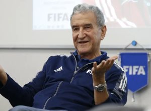 parreira-apresenta-melhora-e-pode-deixar-uti-ate-o-final-de-semana