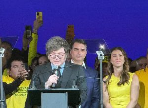 apos-ofensas-de-milei-a-lula,-itamaraty-chama-embaixador-para-consulta